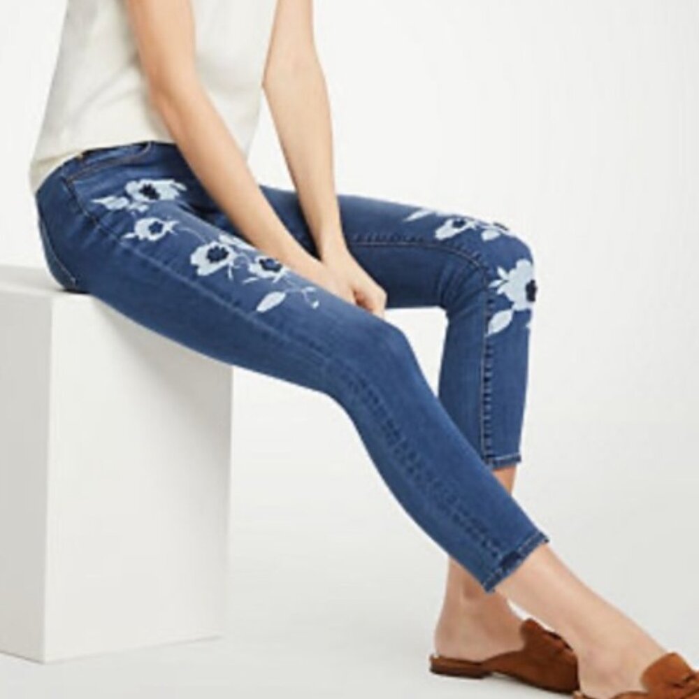 Ann Taylor Mid-Rise Skinny Crop Jeans 🌺  Floral Cutout Embellishment